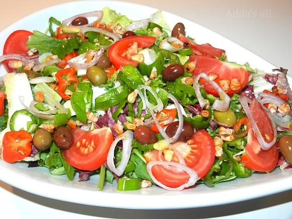 Insalata contadina con mais tostato
