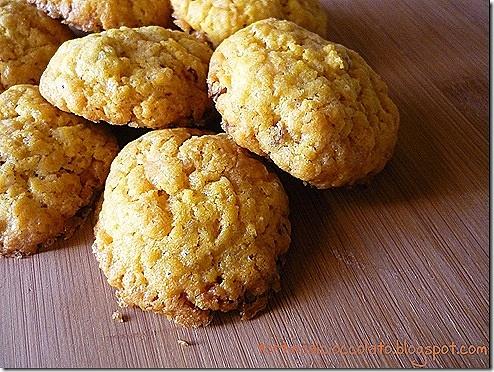 Biscotti al cioccolato bianco e nocciole