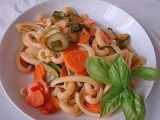 Spaccatelle con carote e zucchine