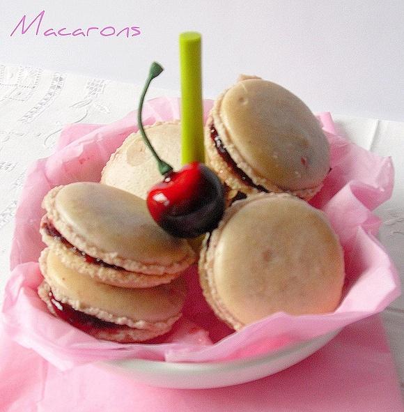 Macarons alla Ciliegia