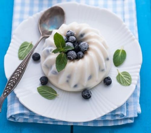 Budino di riso ai mirtilli senza uova e senza glutine