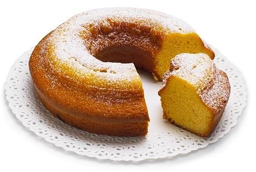 Ciambellone soffice con farina di mandorle e limone