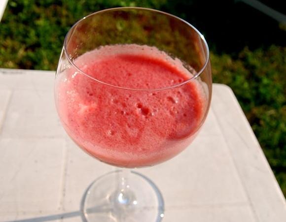 Centrifugato di rosso con frutta mista