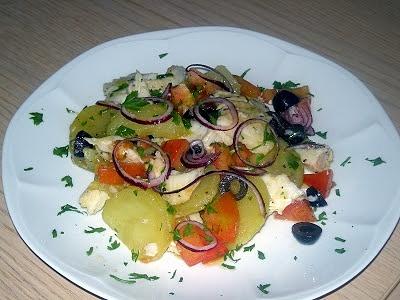 Insalata tiepida di baccalà alla mediterranea