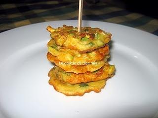 Frittelline di zucchine croccanti antipasto semplice e veloce