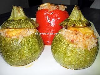 Zucchine tonde e peperoni rossi ripieni