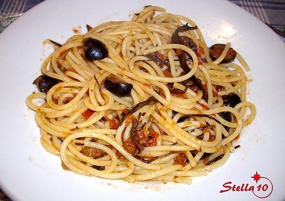 Spaghetti alla marinara vegetariana con alghe