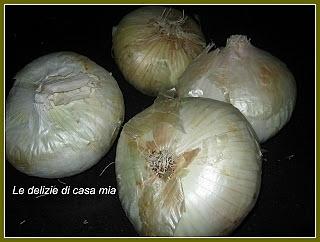 Cipolle di Giarratana al forno con pane