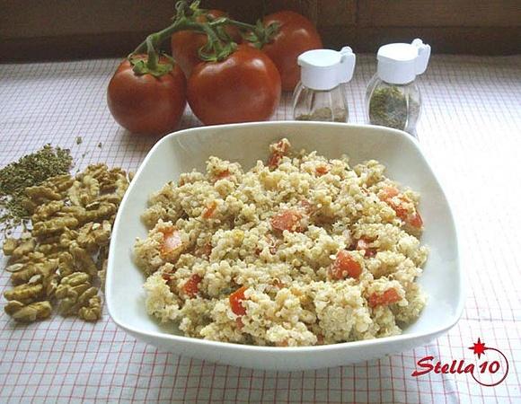 Quinoa con noci e spezie