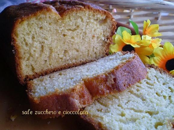 Plumcake allo yogurt – Ricetta soffice e umida per colazione e merenda