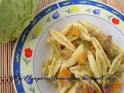 Cavatelli con verza, carote e spinaci