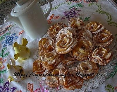Rose di Carnevale dolci tipici italiani