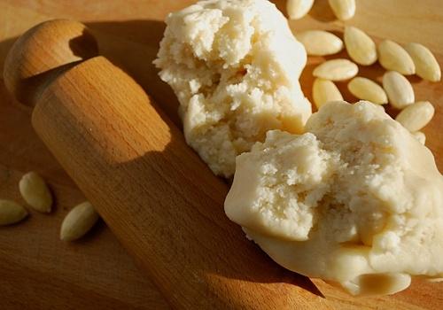 Pasta di mandorle con il Bimby