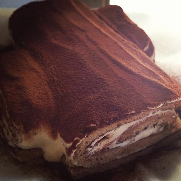 Tronchetto al tiramisù: dolce natalizio con cioccolato
