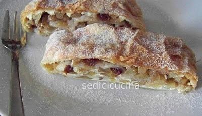 Strudel con crema profumata all'arancia