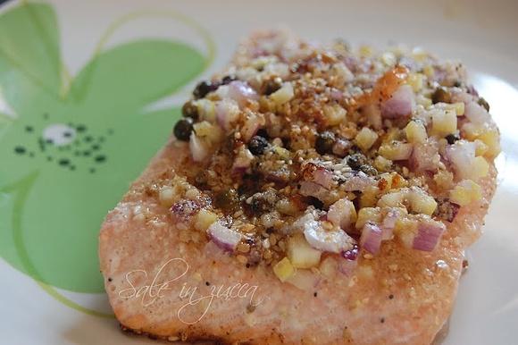 Salmone in crosta di gomasio