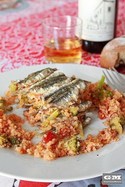 Alici fritte e bulgur al sugo di broccoli