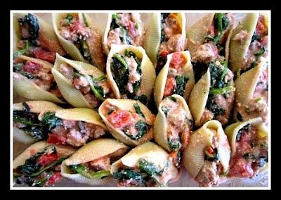 Conchiglioni ripieni con ricotta spinaci e pomodoro