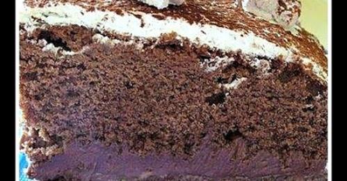 Un cestino di ciliege: Torta al Cioccolato Speziata Farcita con Crema ai  Lamponi