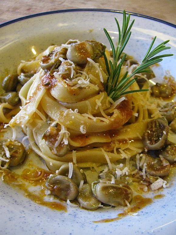 Tagliatelle con fave ricetta della nonna