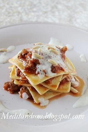 Lasagnette con sugo di coda alla vaccinara e fonduta di pecorino