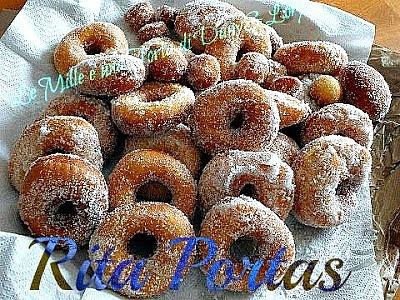 Ciambelle facili e golose con agrumi e vaniglia