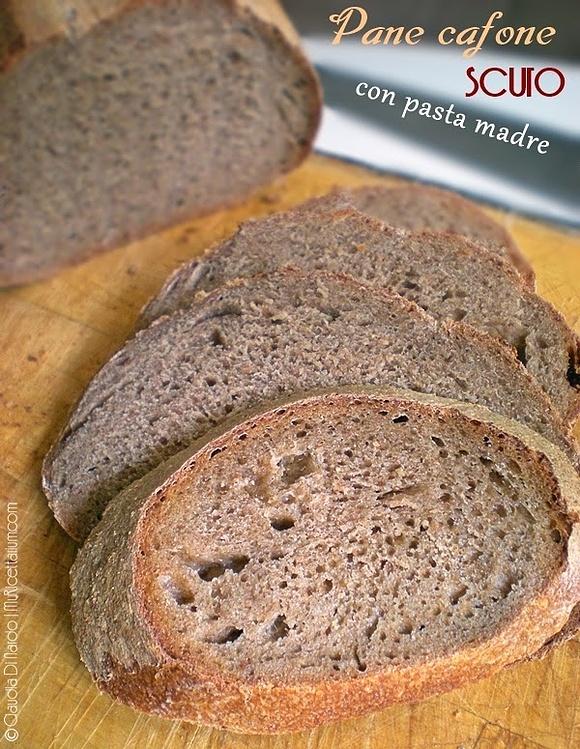 Pane cafone nero con lievito madre