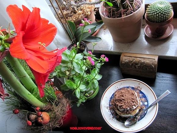 Tiramisù: ricetta morbida con rum e caffè
