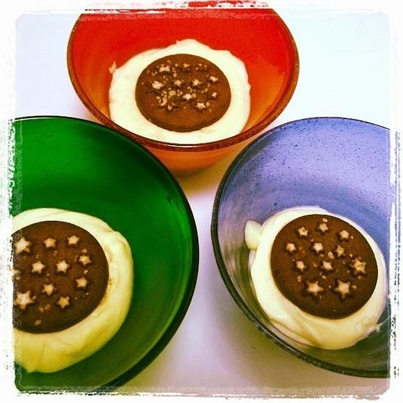 Coppette di crema al mascarpone e biscotti pan di stelle