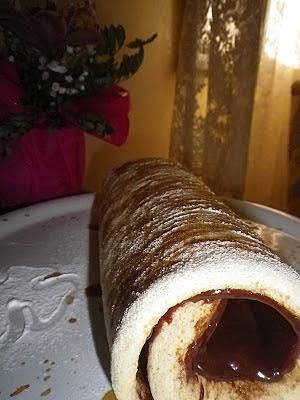 Rotolo al caffè con crema Nutella e mascarpone
