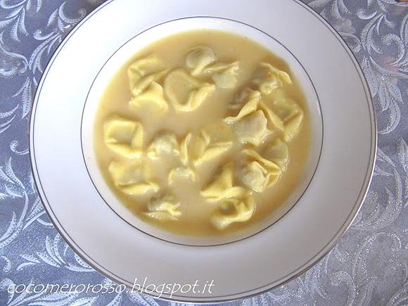 Tortellini in brodo vellutato