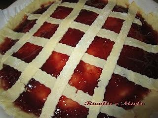 Crostata con marmellata di fragole