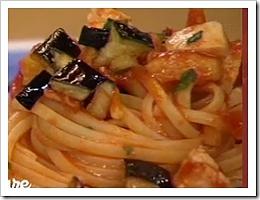 Linguine terra e mare con melanzane e pesce spada