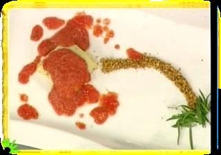Palacinka con zucchine e salsa di pomodoro
