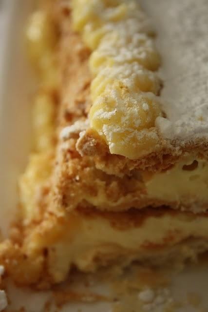 Millefoglie alla crema Chantilly per tre anniversari d'amore