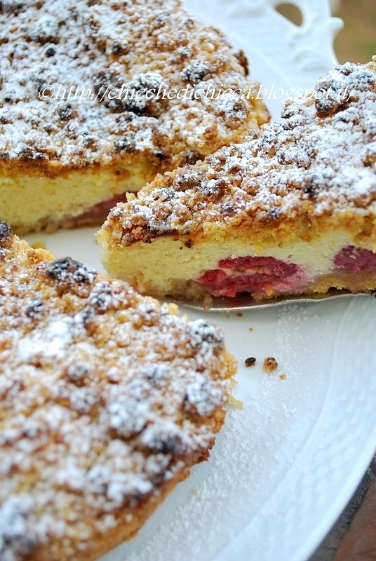 Sbriciolata alla crema di ricotta e lamponi