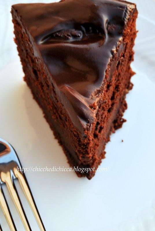Muddy Chocolate Cake di Donna Hay