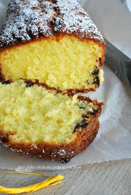 Plumcake allo yogurt con cocco e gocce di cioccolato