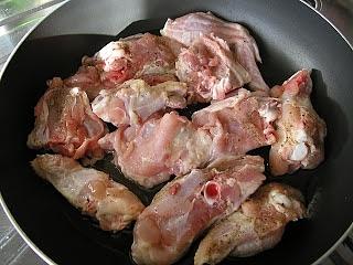Pollo con patate e piselli