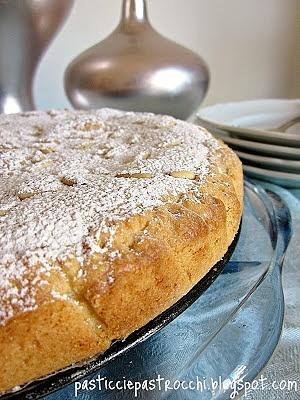 Torta della nonna: ricetta tradizionale toscana con crema pasticcera
