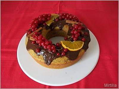 Ciambella natalizia con frutta secca