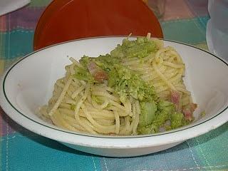 Pasta con broccolo e pancetta