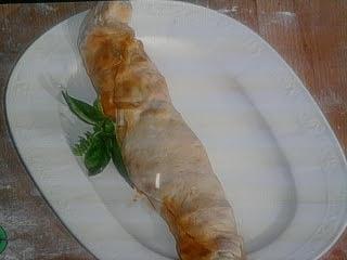 Rotolo di pasta con melanzane e provola