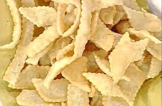 Nastrini fritti con crema di fagioli saporita
