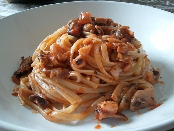Spaghetti con frutti di mare