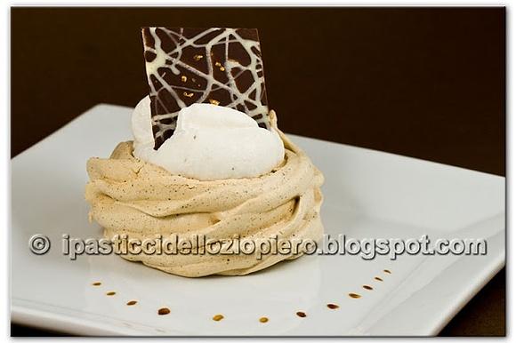 Cestini di meringa al caffè di montersino