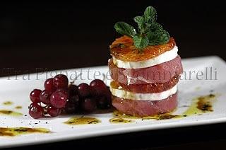 Carpaccio di tonno, arancia e giuncata con emulsione di balsamico e menta