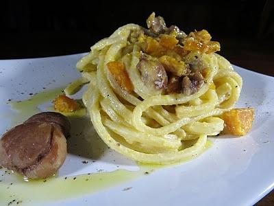 Pincinelle con zucca e castagne, crema di Parmigiano Reggiano e rosmarino