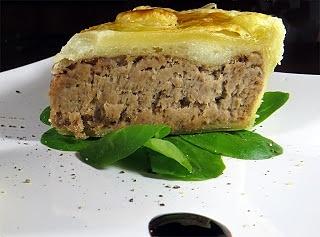 Lesso in crosta con castagne ricotta e pecorino al profumo di menta romana