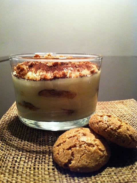 Tiramisù all'amaretto nel bicchiere